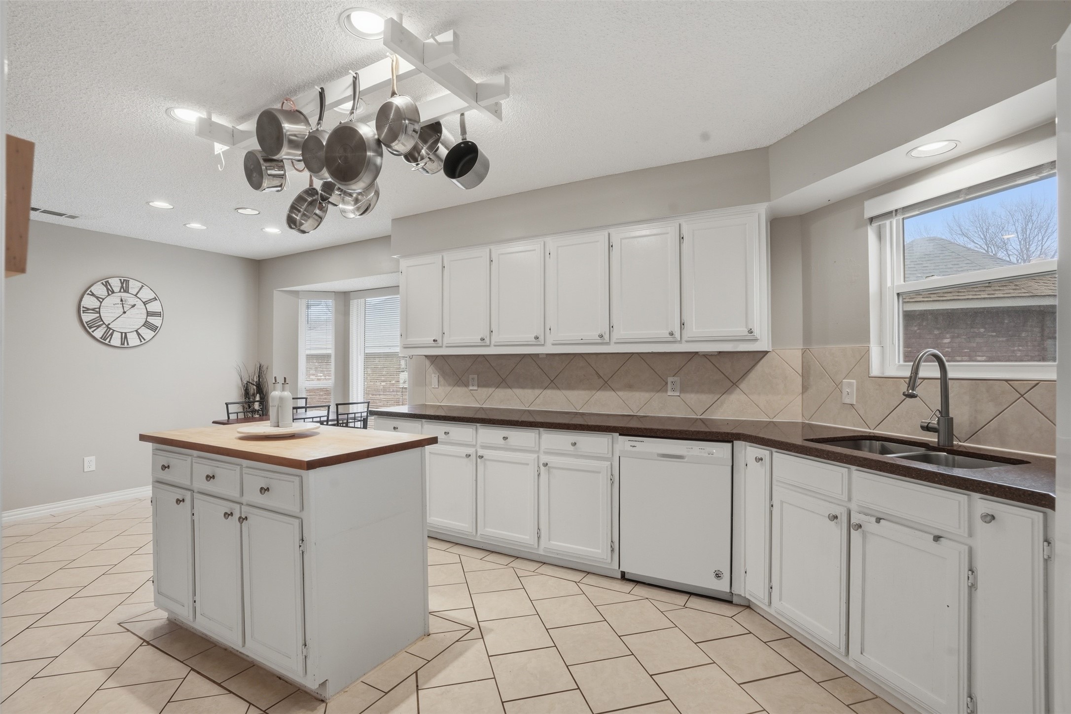 411 Whispering Hills Drive Duncanville TX 75137