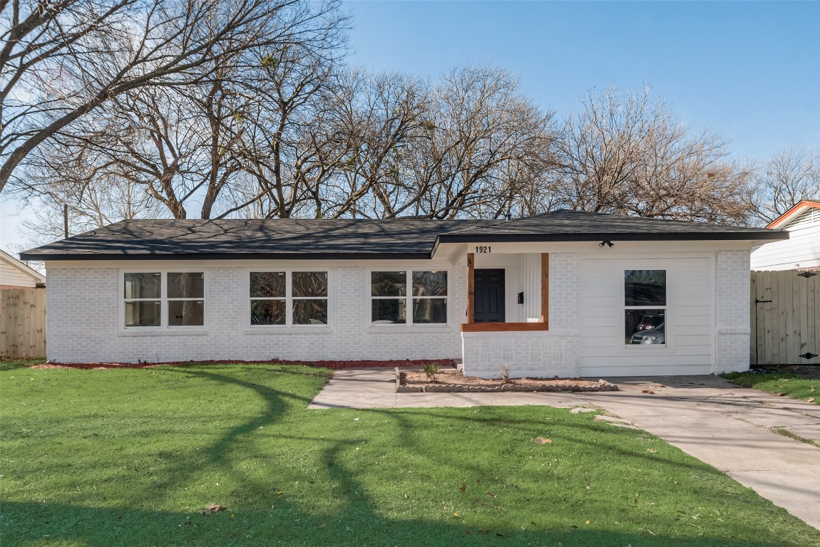 1921 Tennyson Circle Garland TX 75040