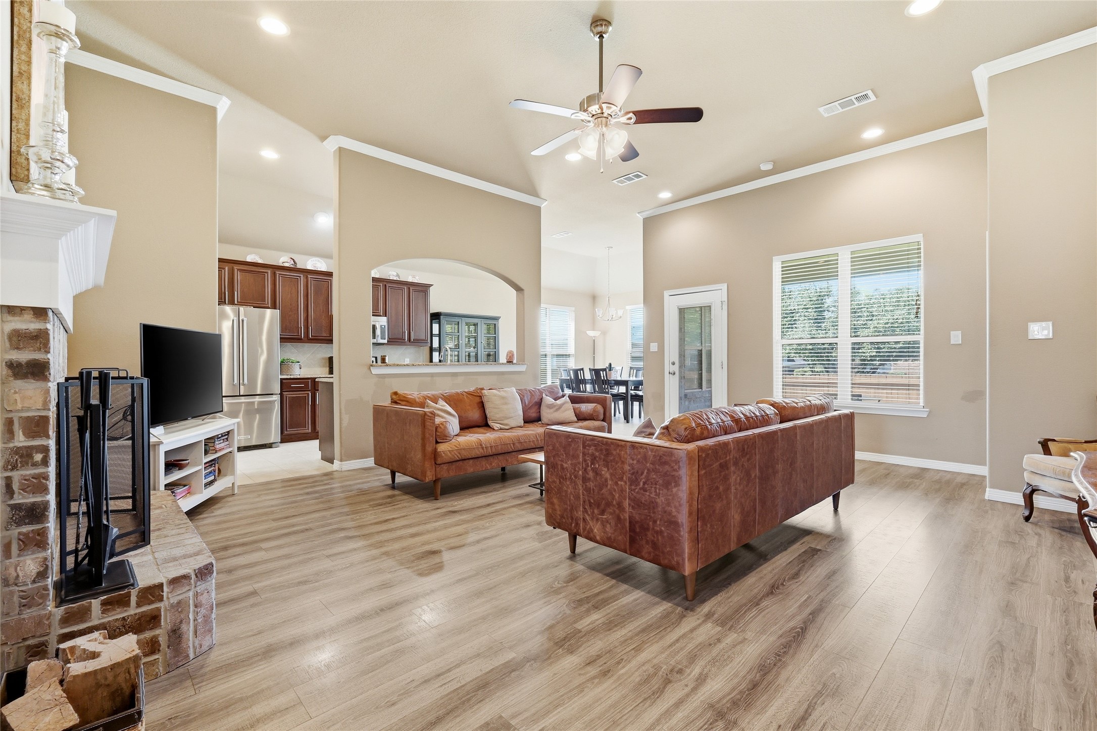 4908 Lakepark Drive Sanger TX 76266