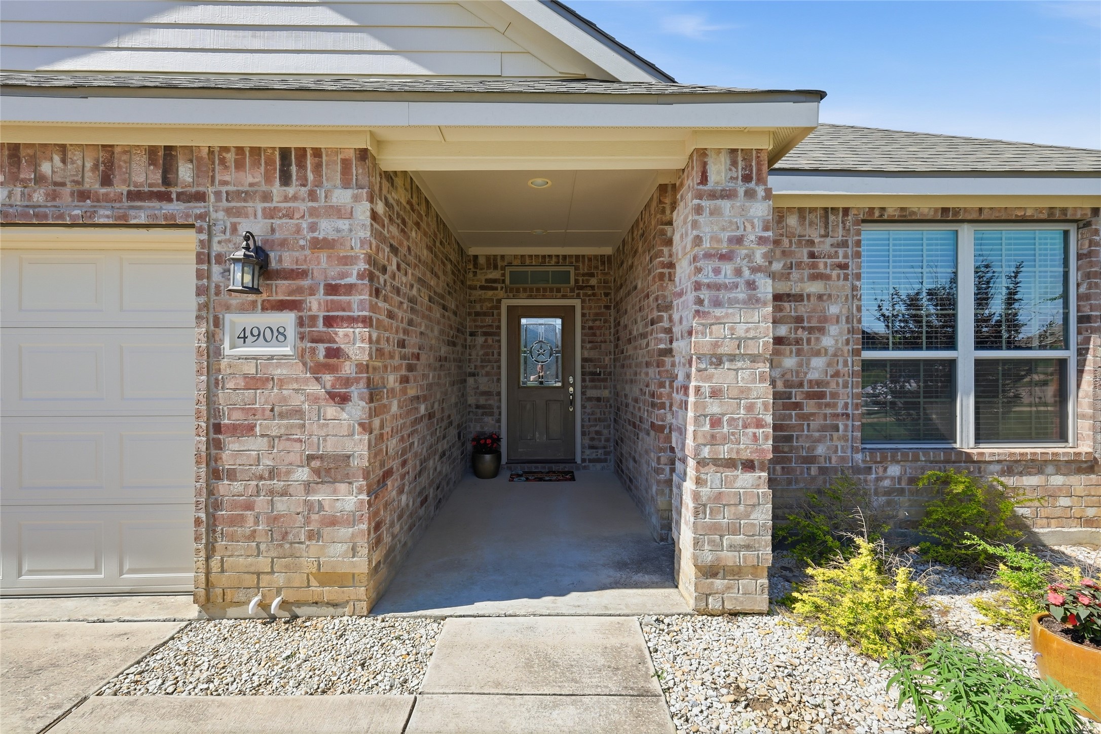 4908 Lakepark Drive Sanger TX 76266