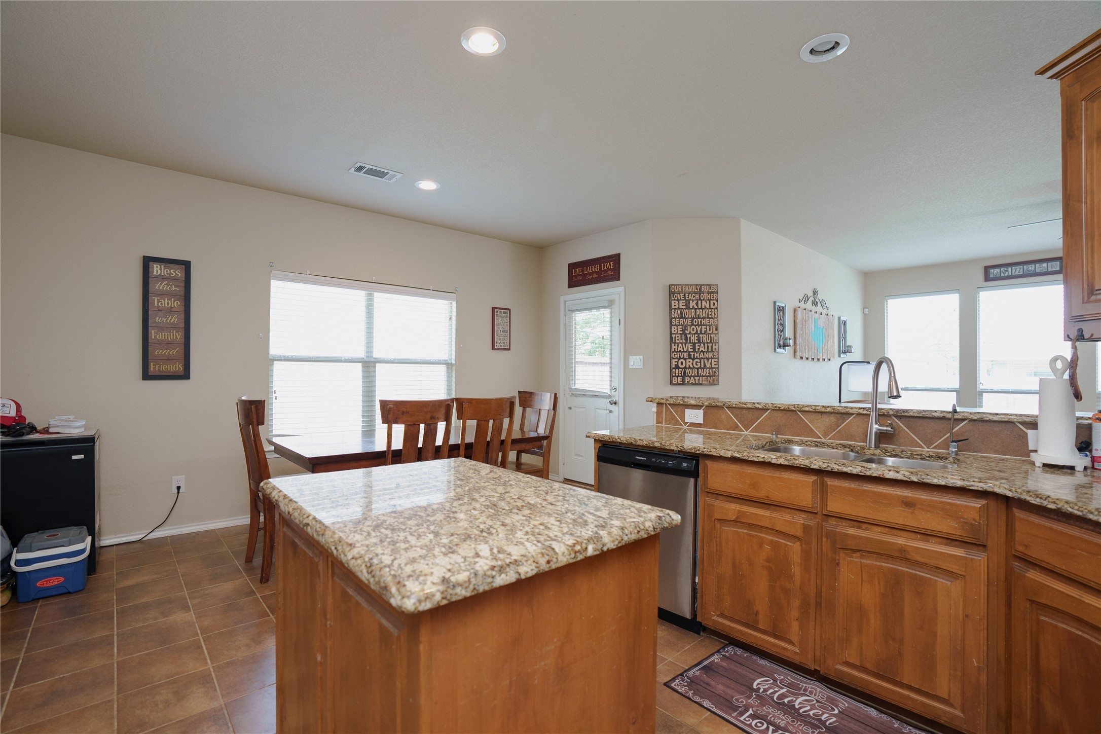 3300 Stonecrop Trail Denton TX 76226
