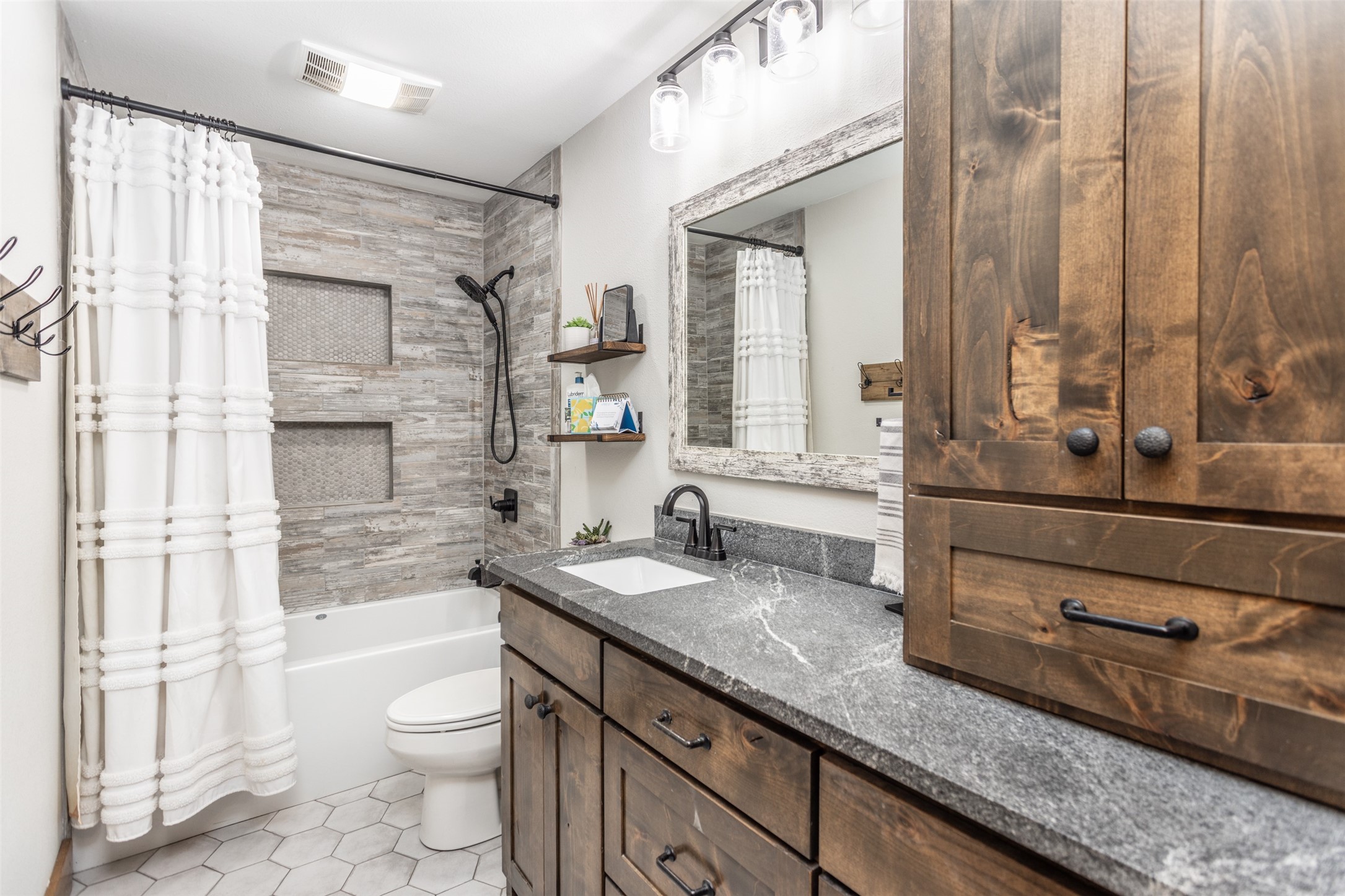 899 S Pecan Street Muenster TX 76252