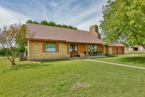 899 S Pecan Street Muenster TX 76252