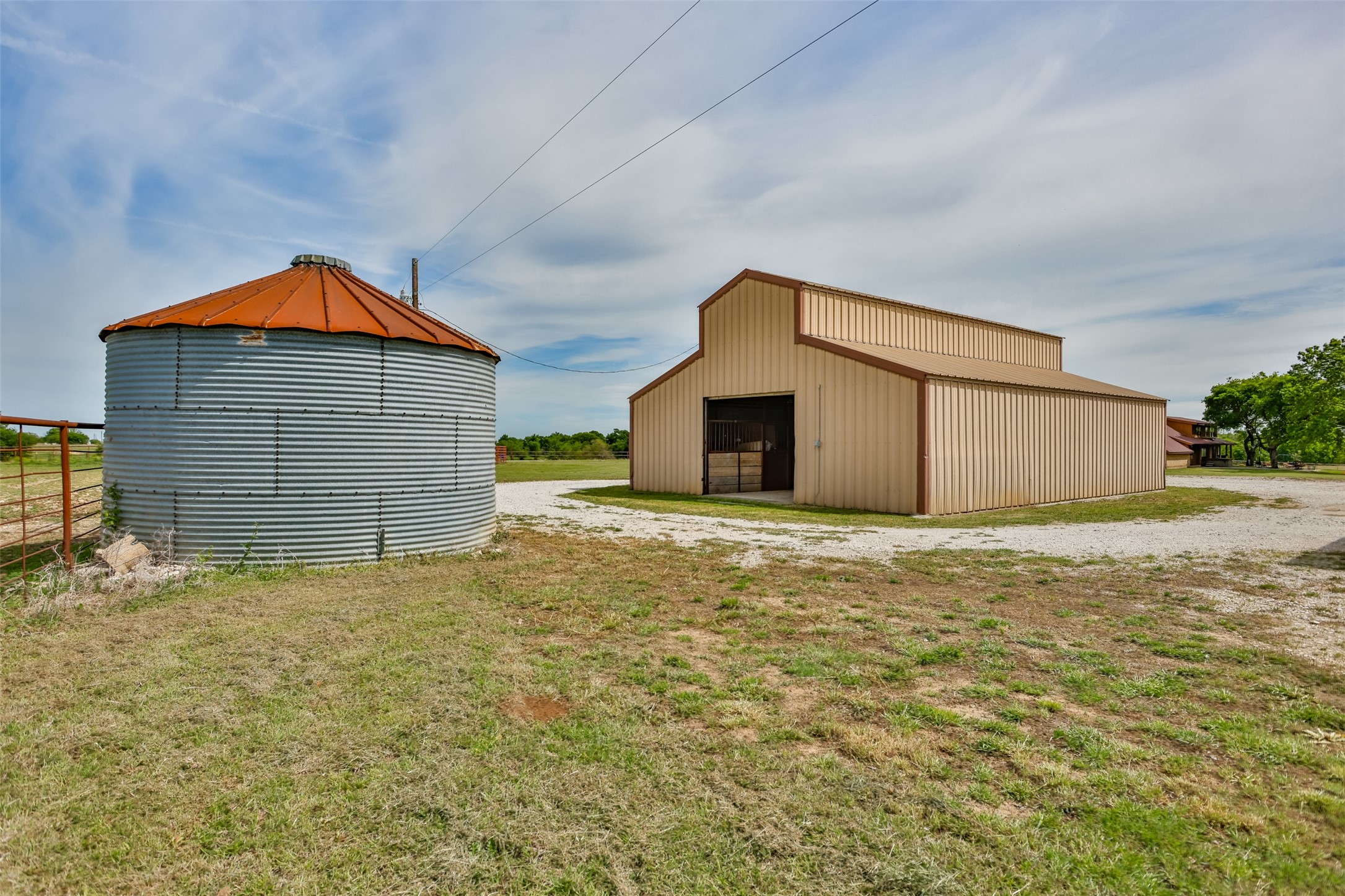899 S Pecan Street Muenster TX 76252