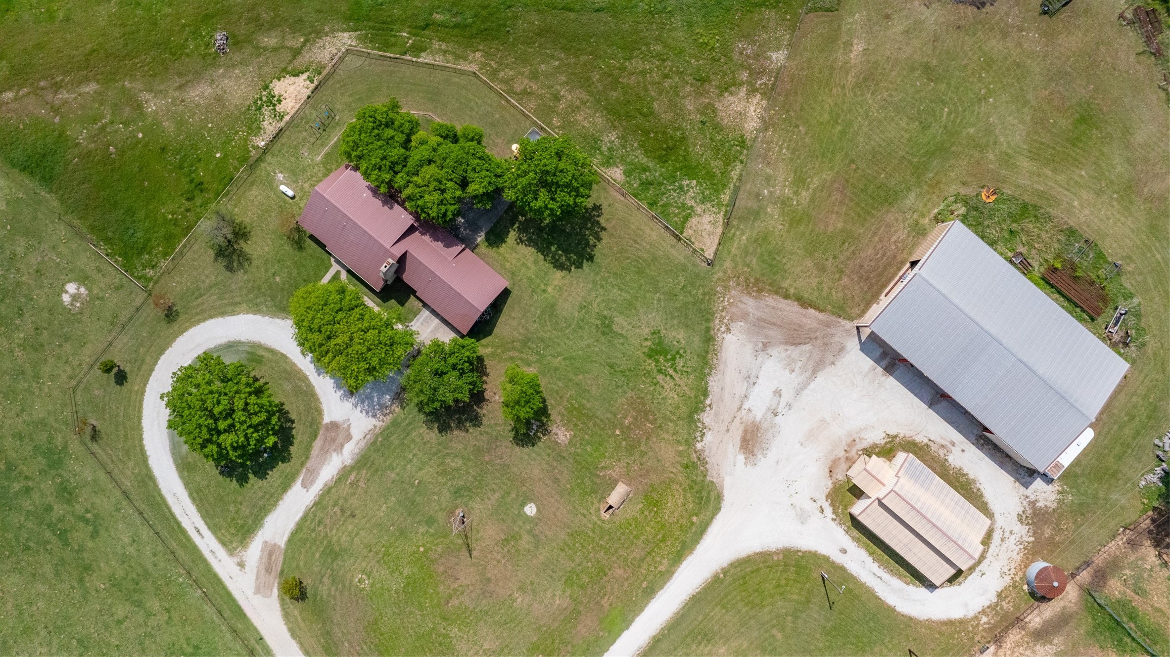 899 S Pecan Street Muenster TX 76252