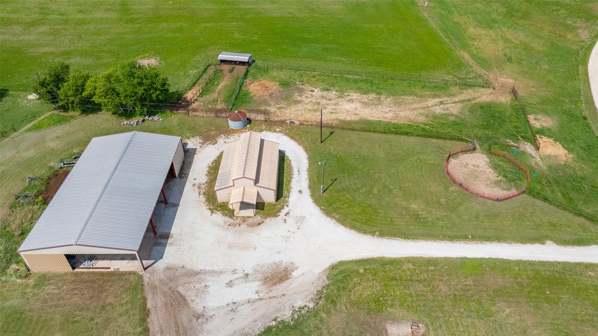 899 S Pecan Street Muenster TX 76252