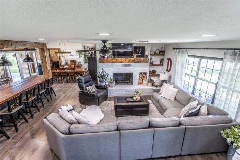 899 S Pecan Street Muenster TX 76252