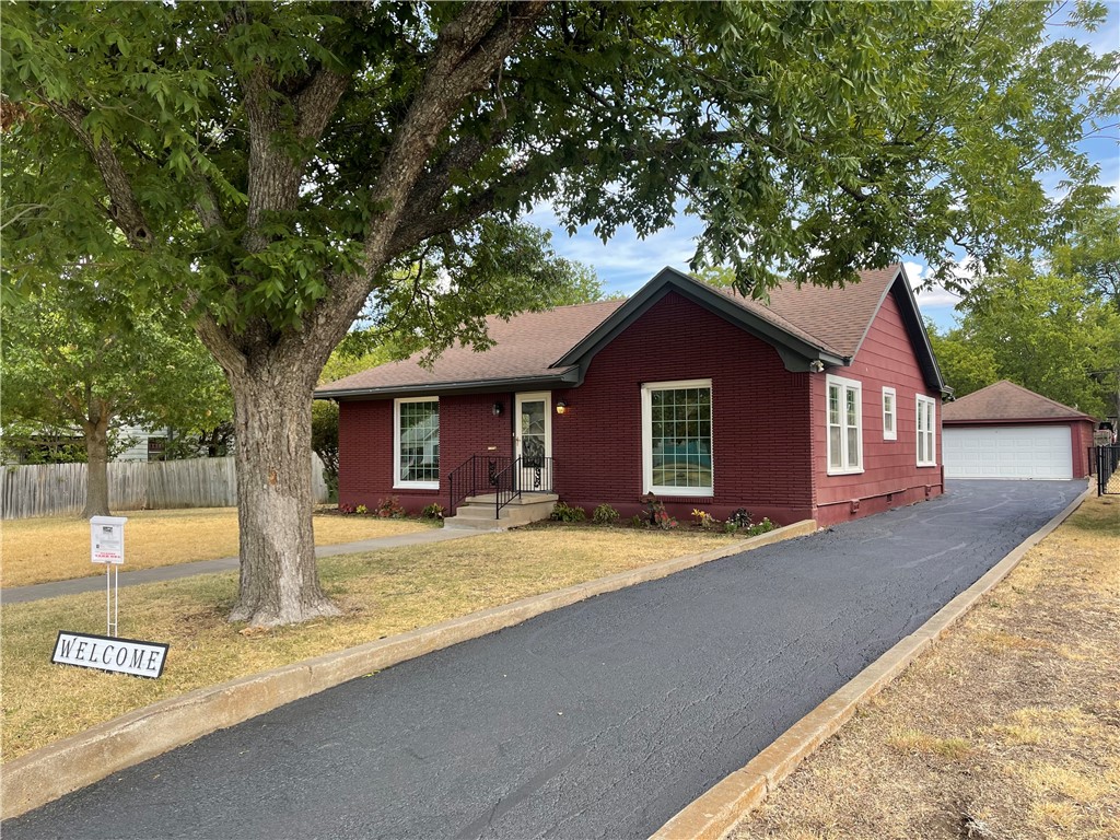 3024 Live Oak Avenue Waco TX 76708