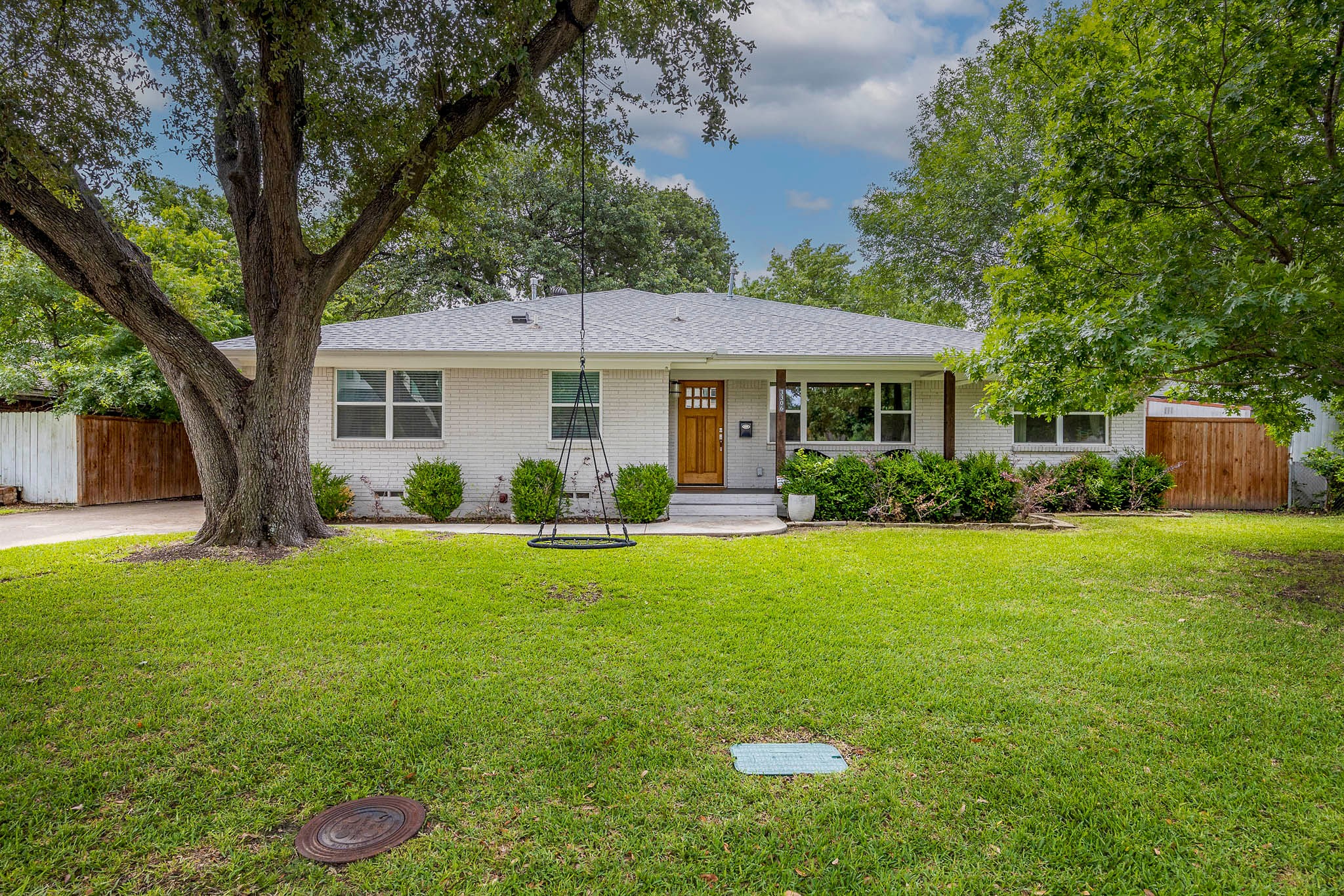 3306 Regent Drive Dallas TX 75229