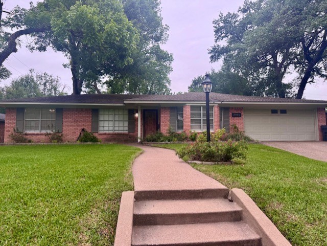 2002 Mimosa Drive Corsicana TX 75110