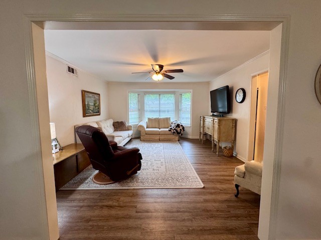 2002 Mimosa Drive Corsicana TX 75110