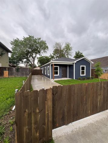 1005 E Tucker Street Fort Worth TX 76104