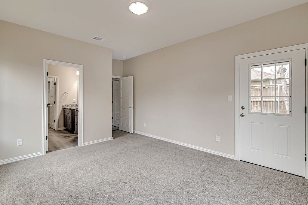 1005 E Tucker Street Fort Worth TX 76104
