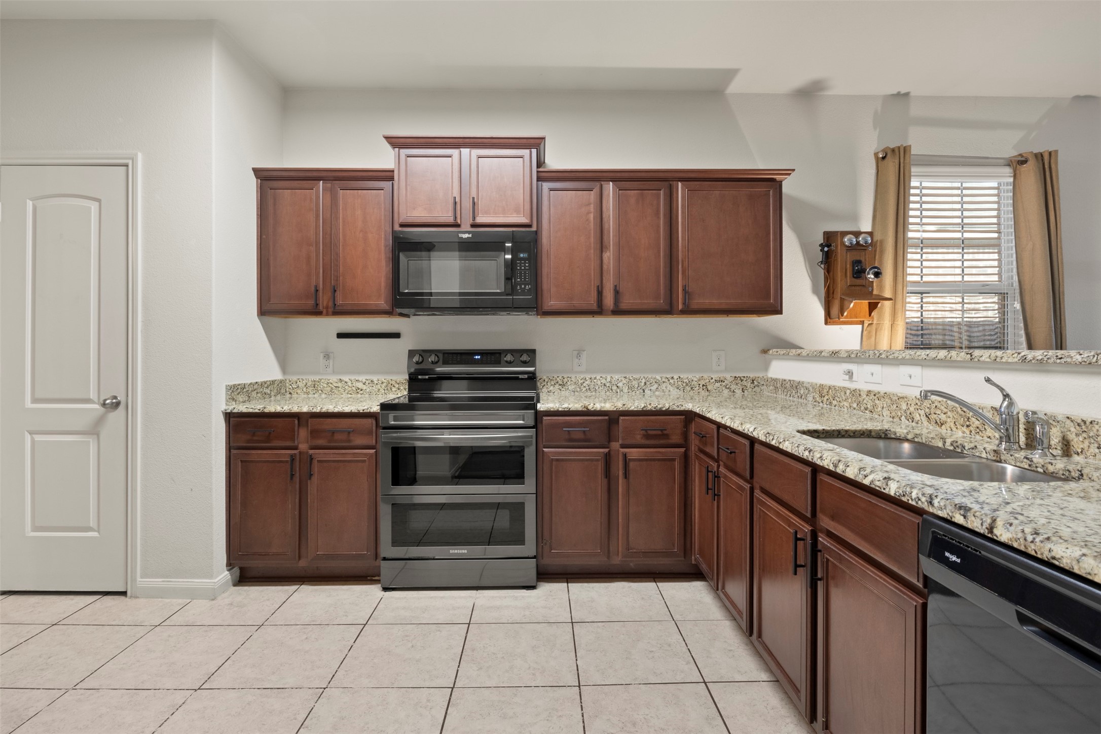 1808 Hot Springs Way Princeton TX 75407