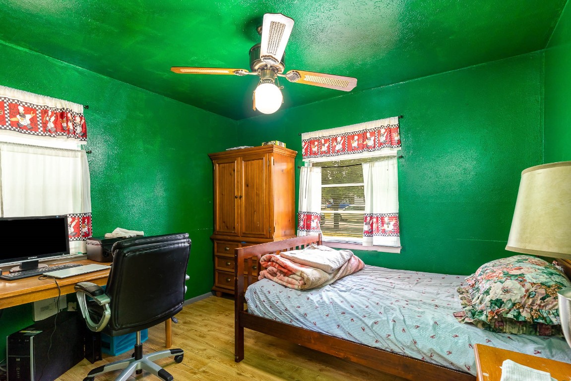 4102 Justice Lane Garland TX 75042