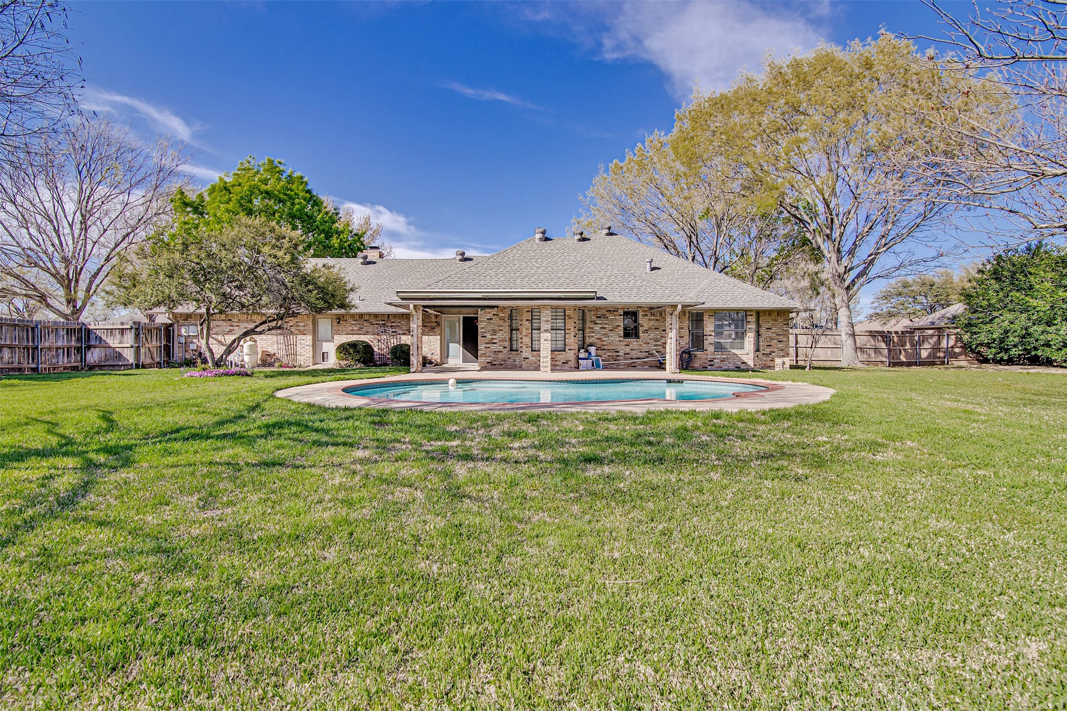 1208 Crockett Drive Fort Worth TX 76028
