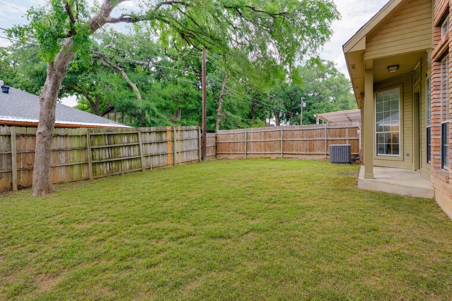 1401 Carver Lane Irving TX 75061