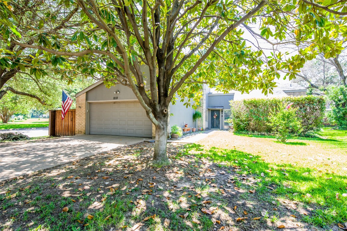1812 Sunnyvale Road Grand Prairie TX 75050