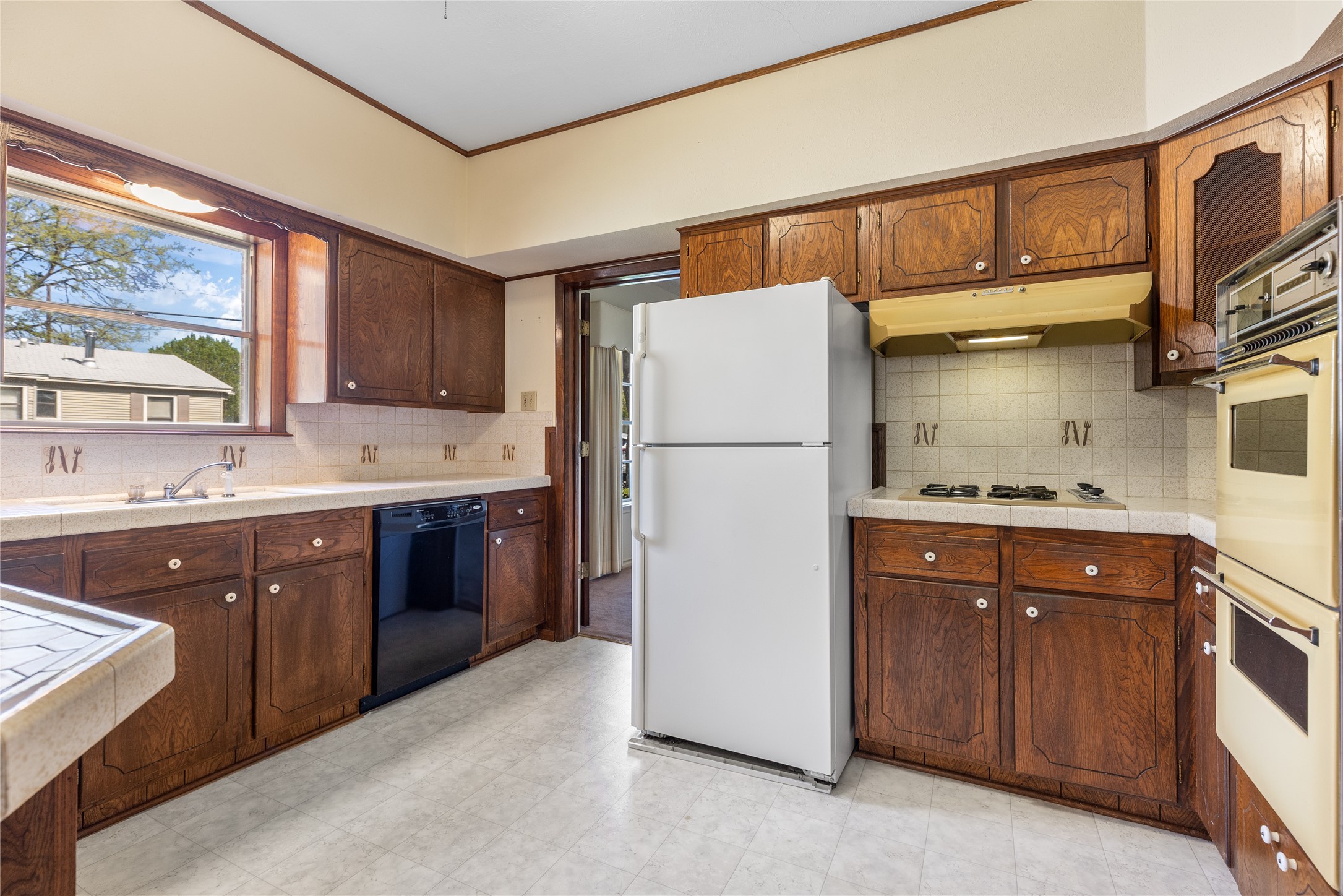 220 N Holly Sherman TX 75092
