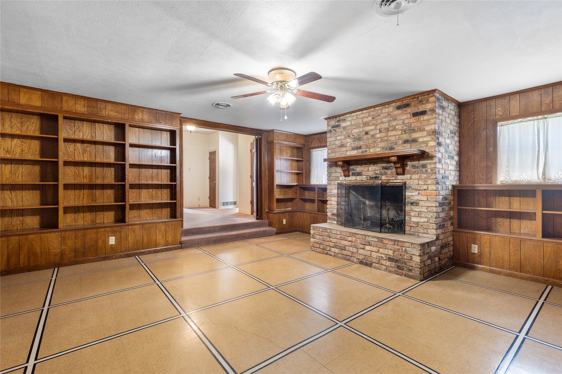 220 N Holly Sherman TX 75092