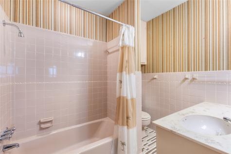 220 N Holly Sherman TX 75092