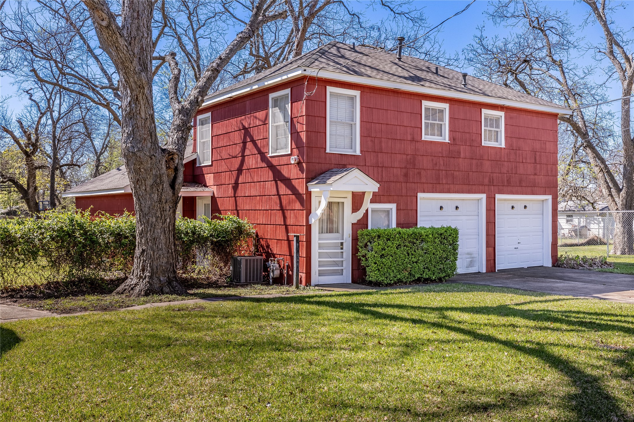 220 N Holly Sherman TX 75092