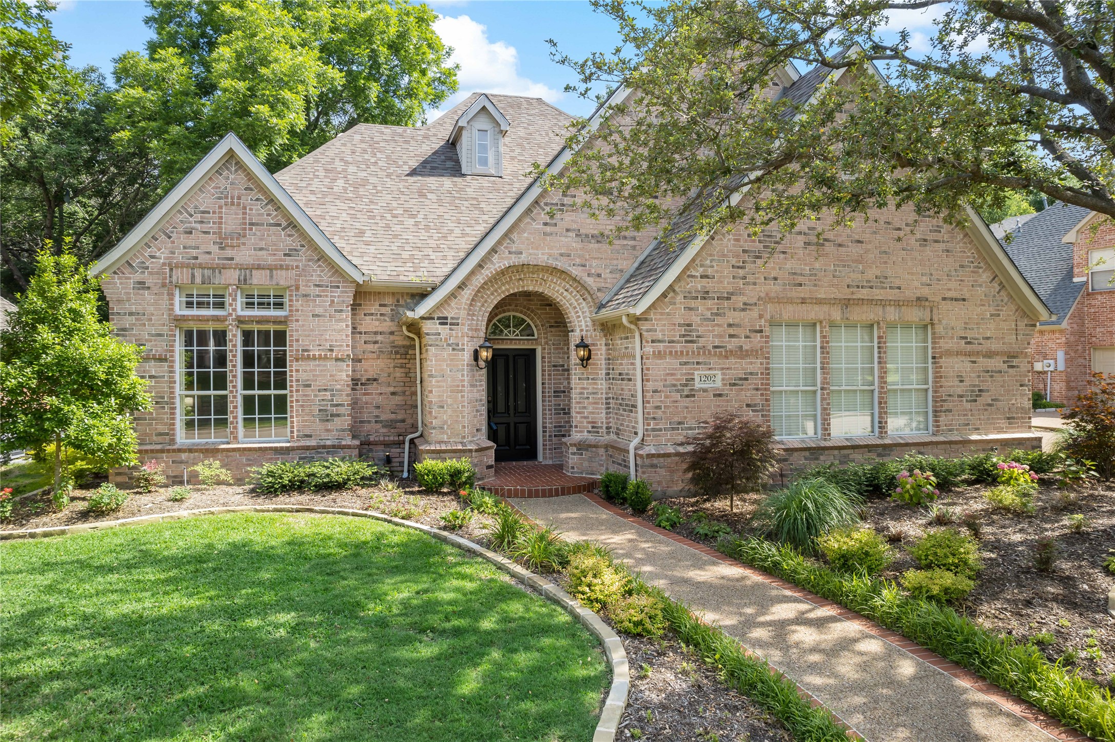 1202 Creekwood Drive Garland TX 75044