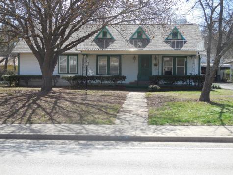 609 W Main Street Ranger TX 76470