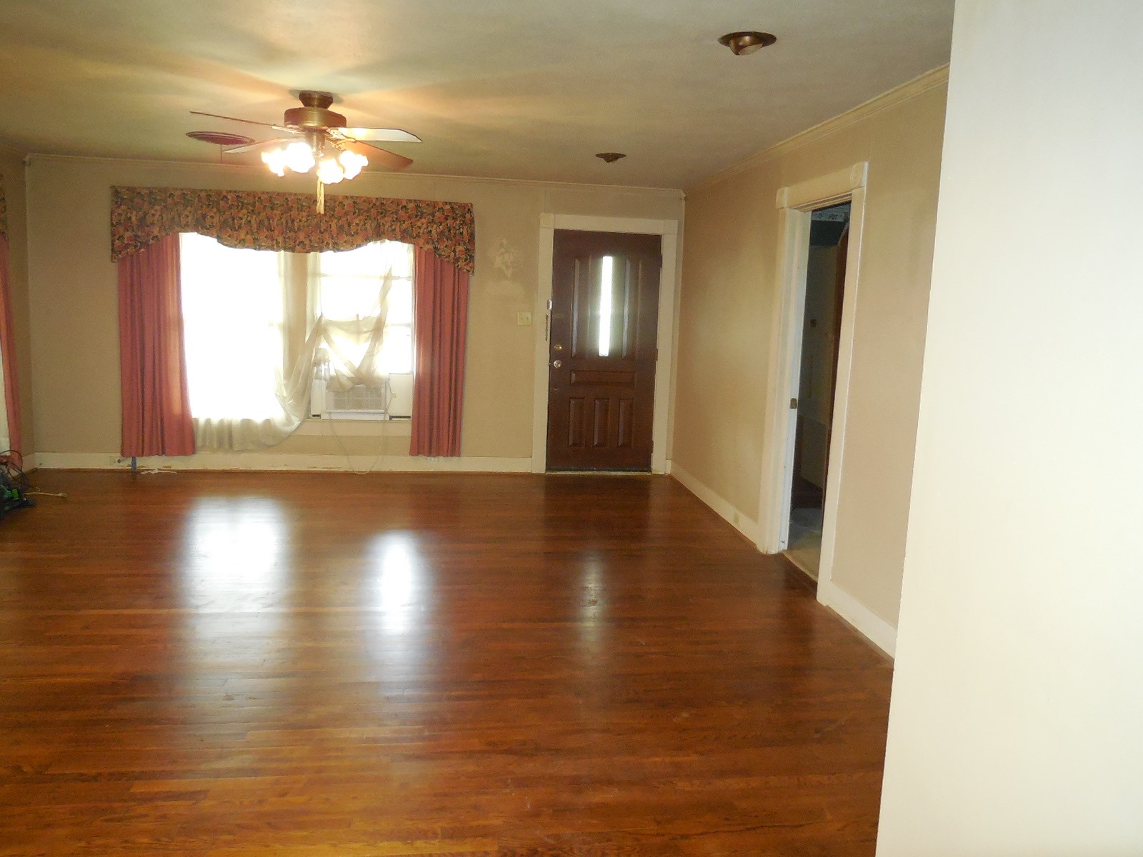 609 W Main Street Ranger TX 76470