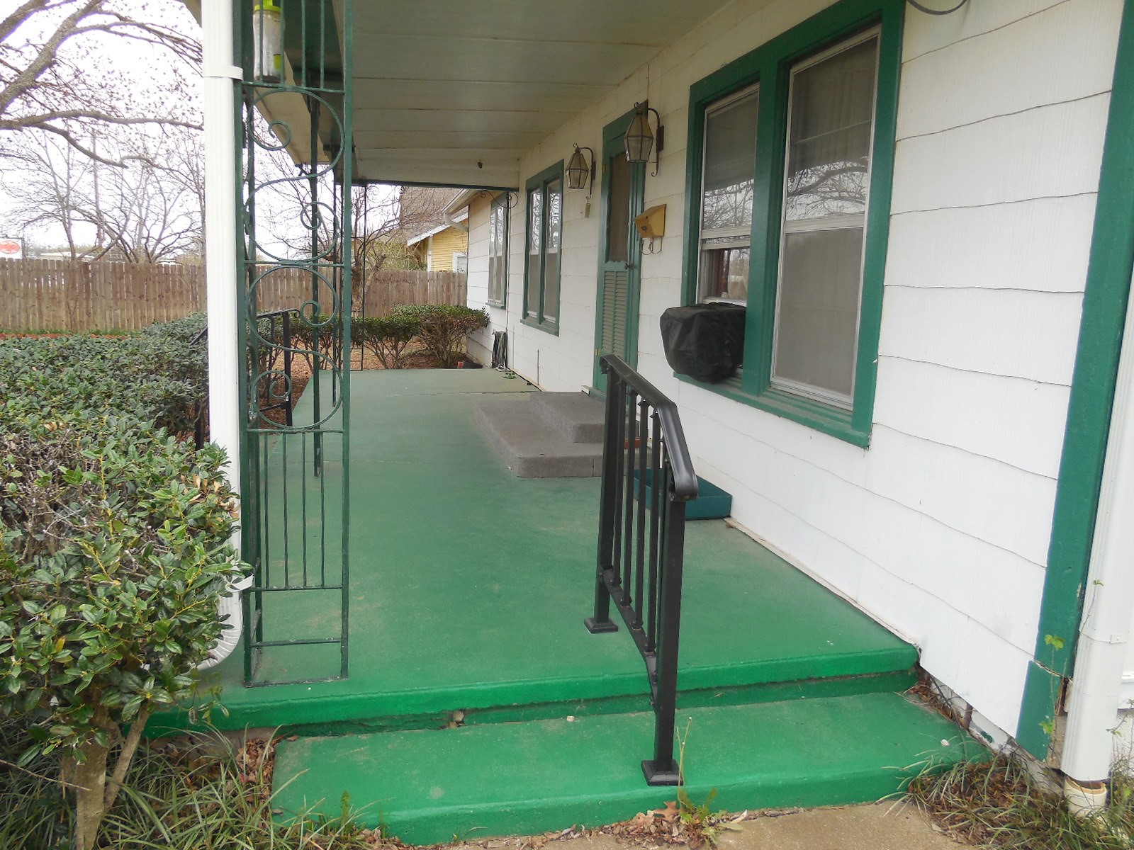 609 W Main Street Ranger TX 76470