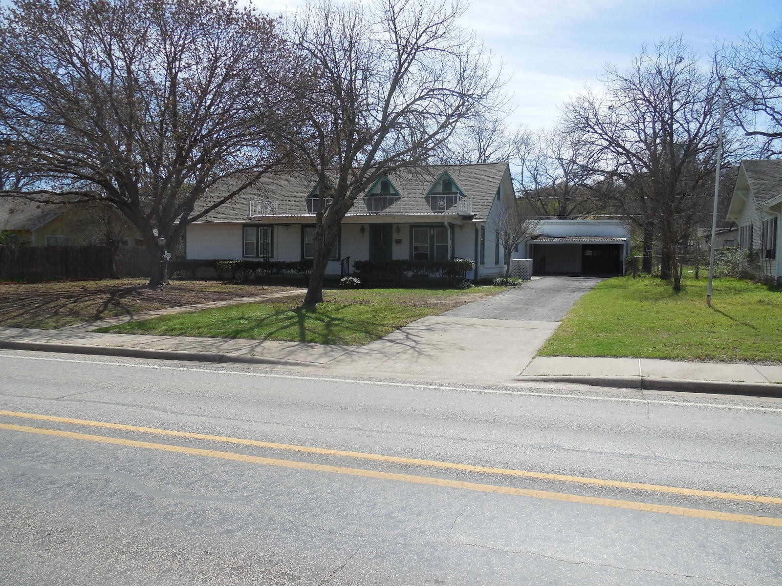 609 W Main Street Ranger TX 76470