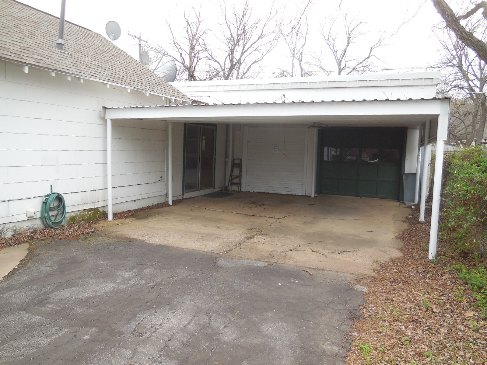 609 W Main Street Ranger TX 76470