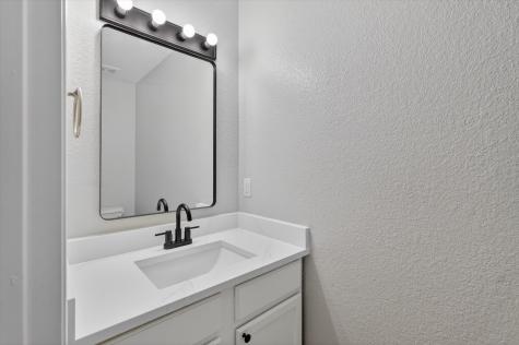 1250 Nancy Lane Lancaster TX 75134