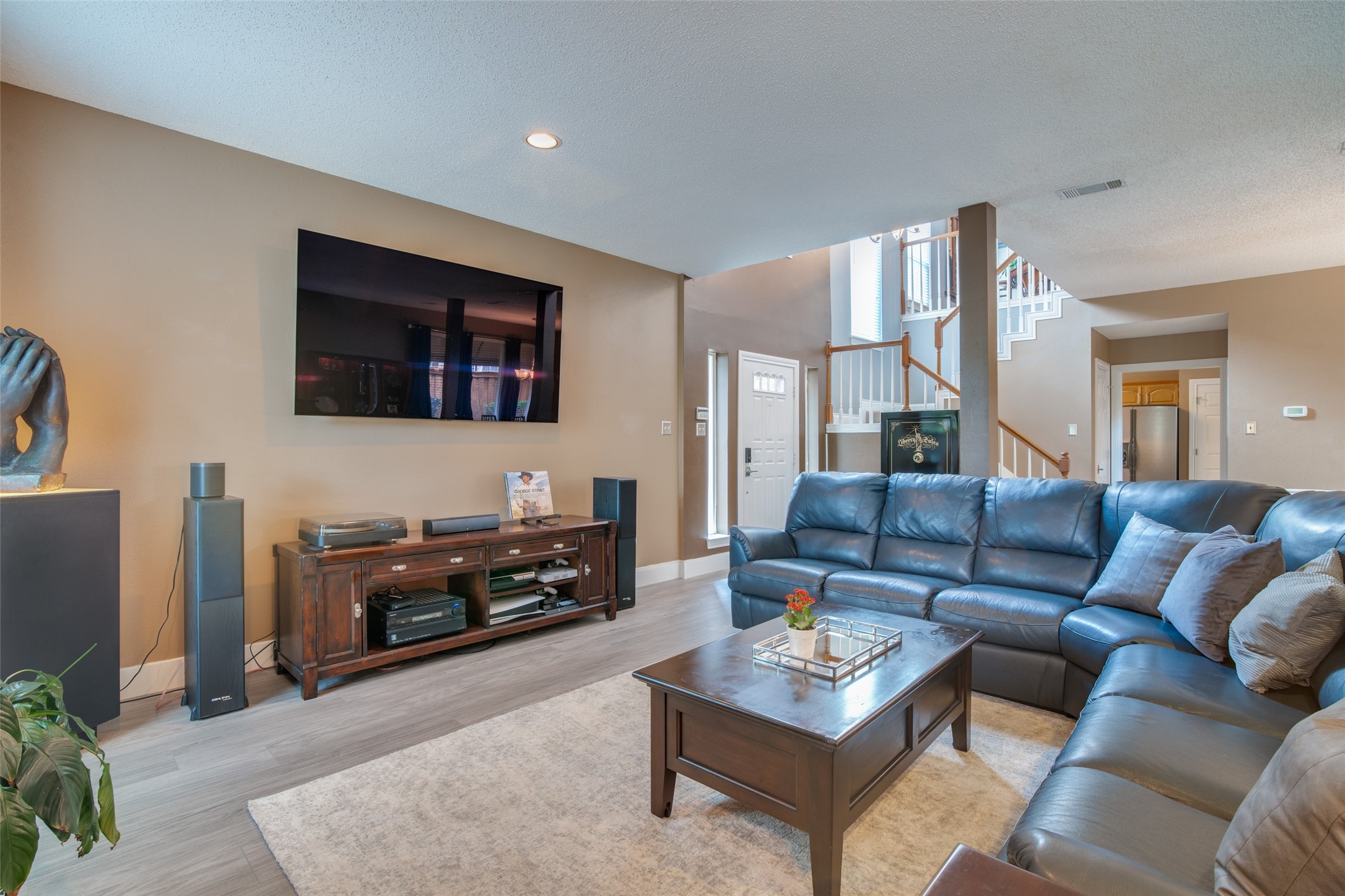 9428 Blue Jay Way Irving TX 75063