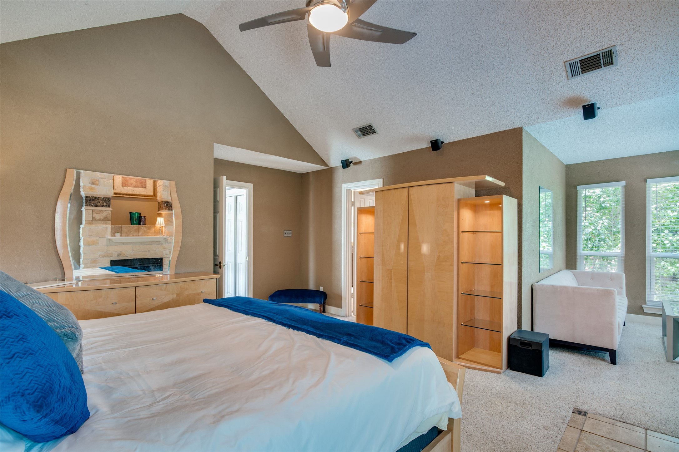 9428 Blue Jay Way Irving TX 75063