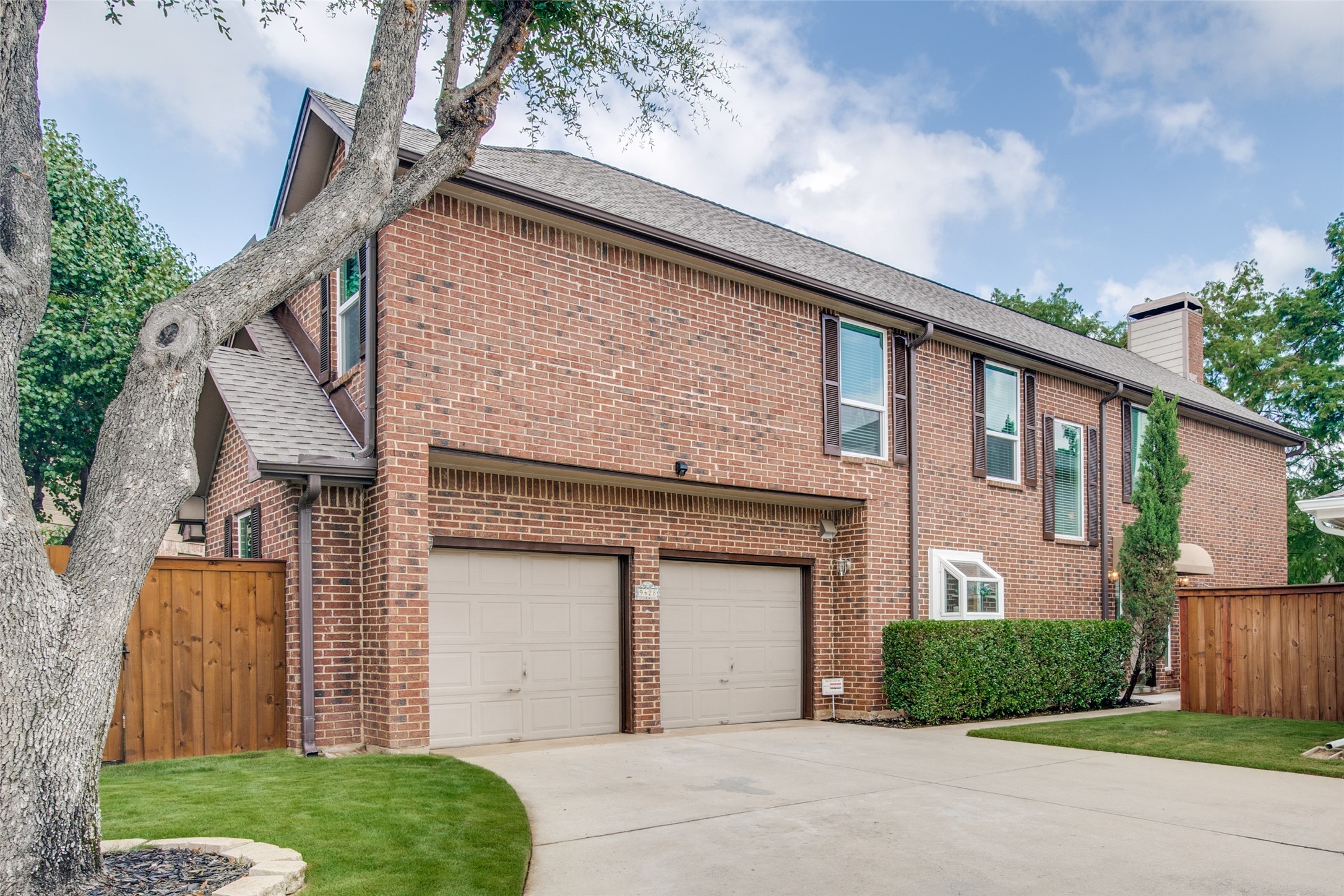 9428 Blue Jay Way Irving TX 75063