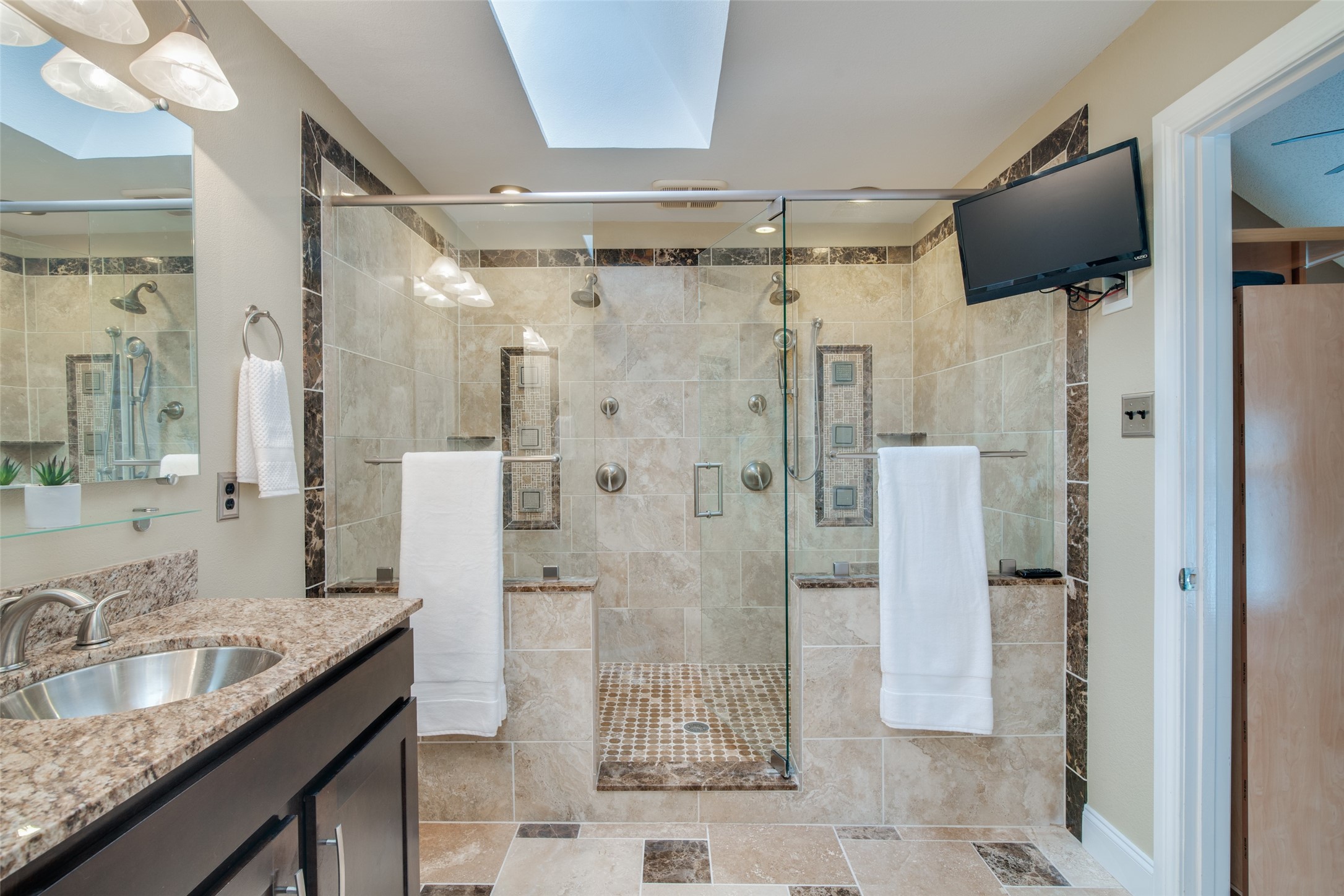 9428 Blue Jay Way Irving TX 75063