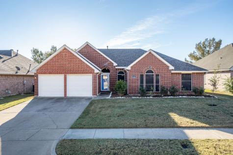 13 Laura Elizabeth Court Mansfield TX 76063