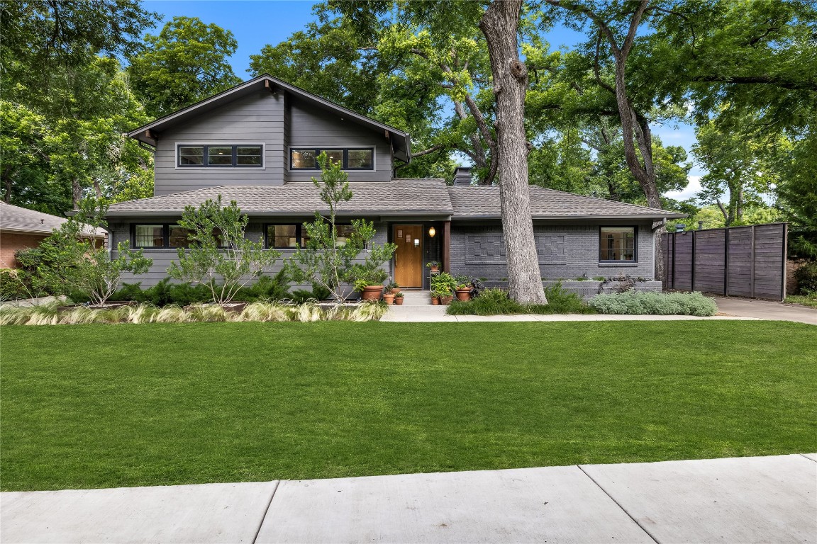 8711 Vinewood Drive Dallas TX 75228