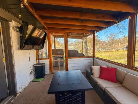 1033 Royal Lane Graham TX 76450