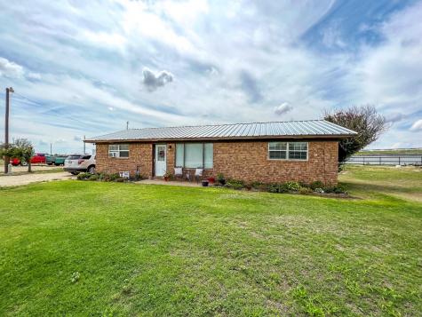 311 S Fir Avenue Munday TX 76371