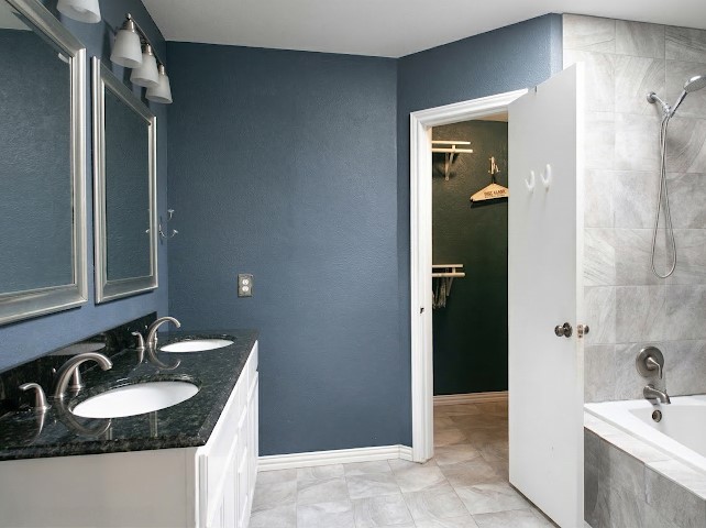 2405 Country Valley Road Garland TX 75041