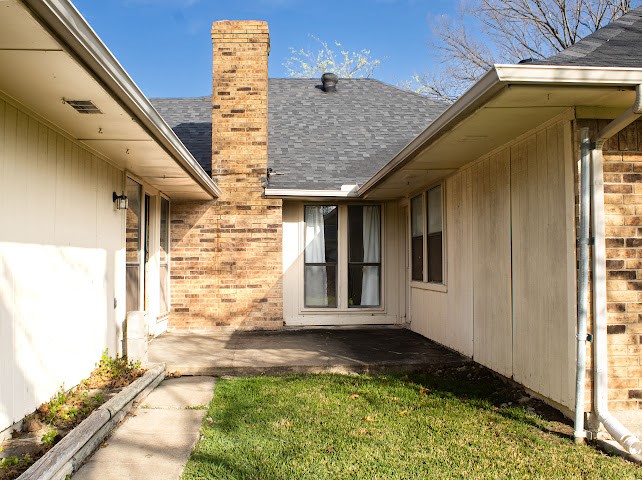 2405 Country Valley Road Garland TX 75041