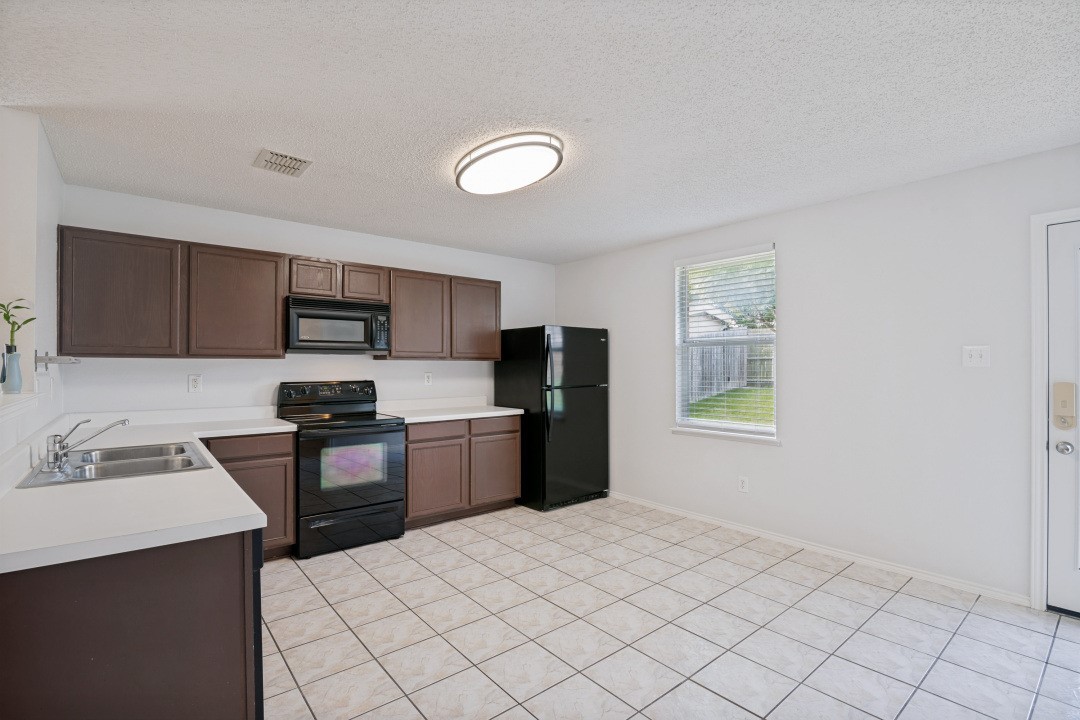 1009 Lowndes Lane Wylie TX 75098