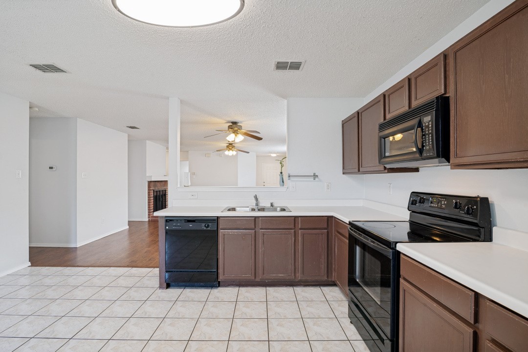 1009 Lowndes Lane Wylie TX 75098