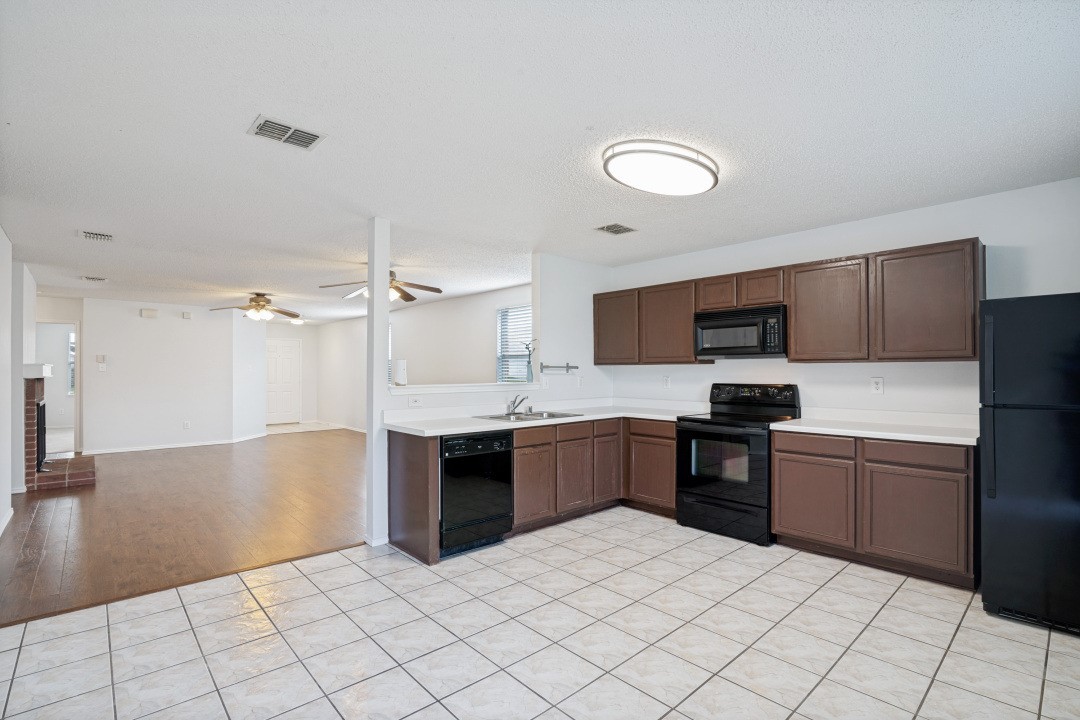 1009 Lowndes Lane Wylie TX 75098