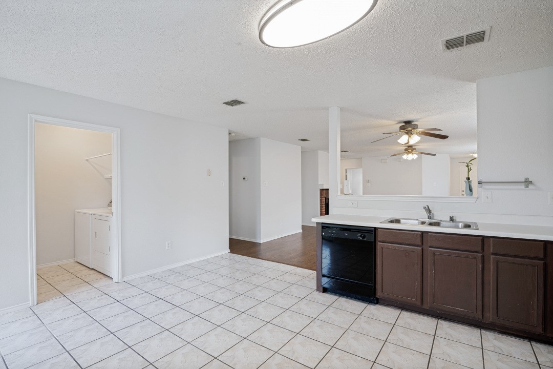 1009 Lowndes Lane Wylie TX 75098