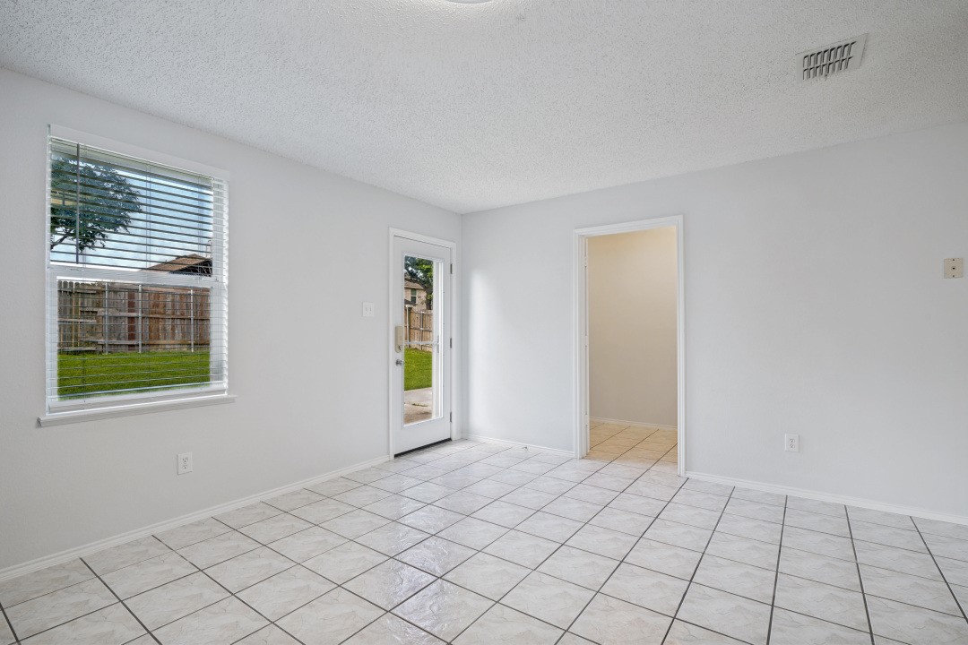 1009 Lowndes Lane Wylie TX 75098