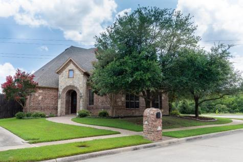 8300 Southridge Court North Richland Hills TX 76182