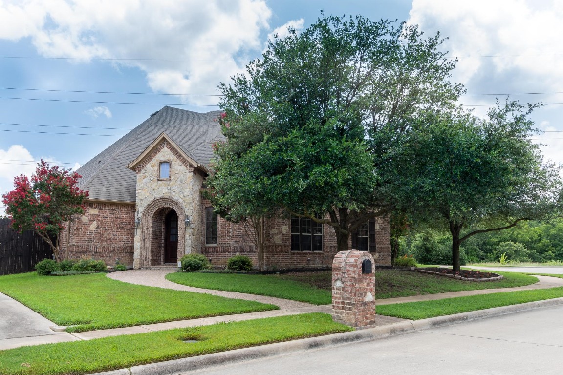 8300 Southridge Court North Richland Hills TX 76182